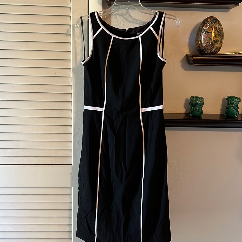 White House, black market sheath dress